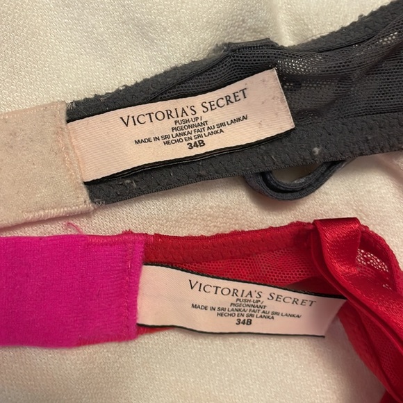 Victoria’s Secret lace bras - Picture 3 of 3